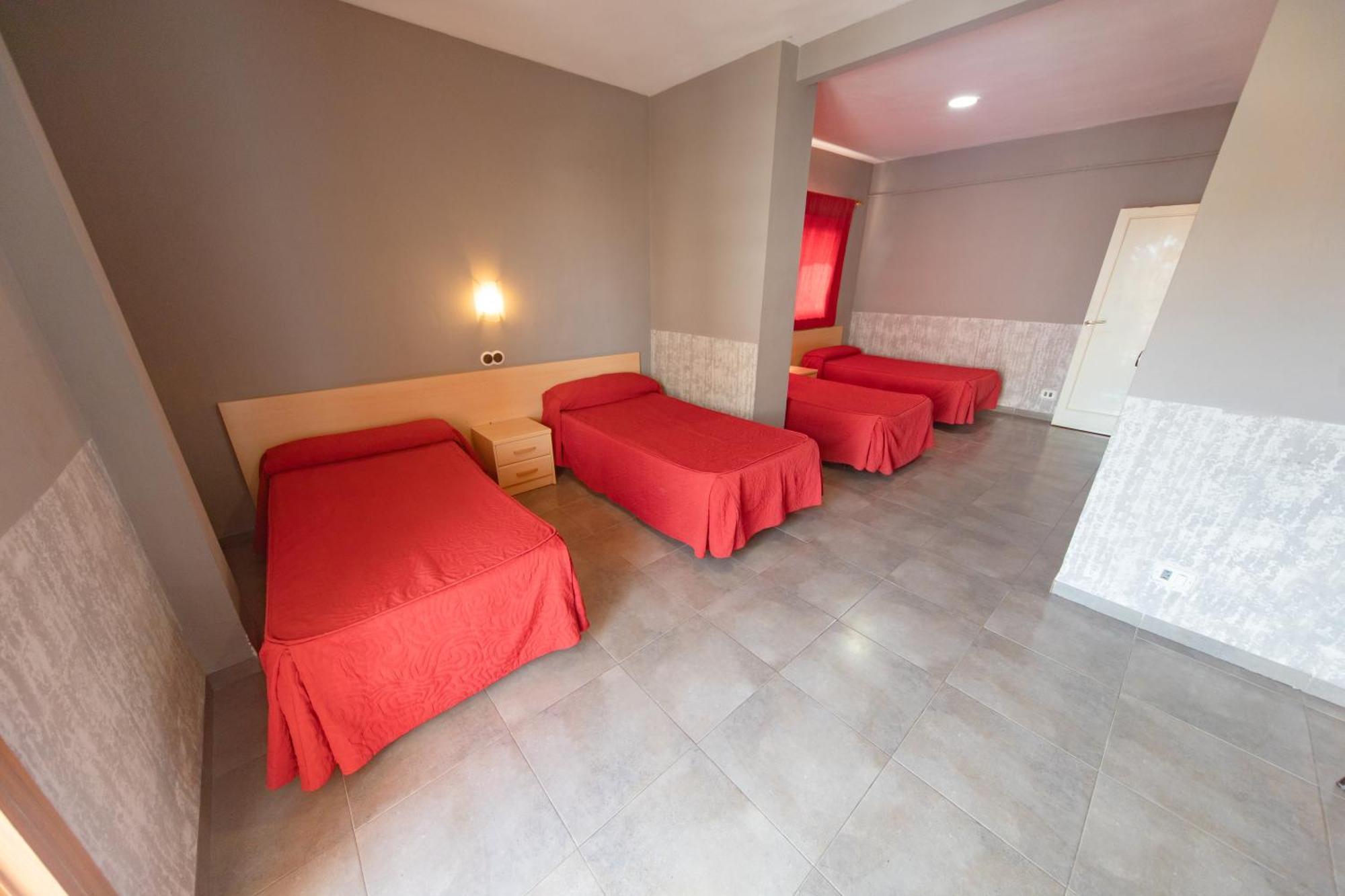 Hostal Virginia Favareta Luaran gambar