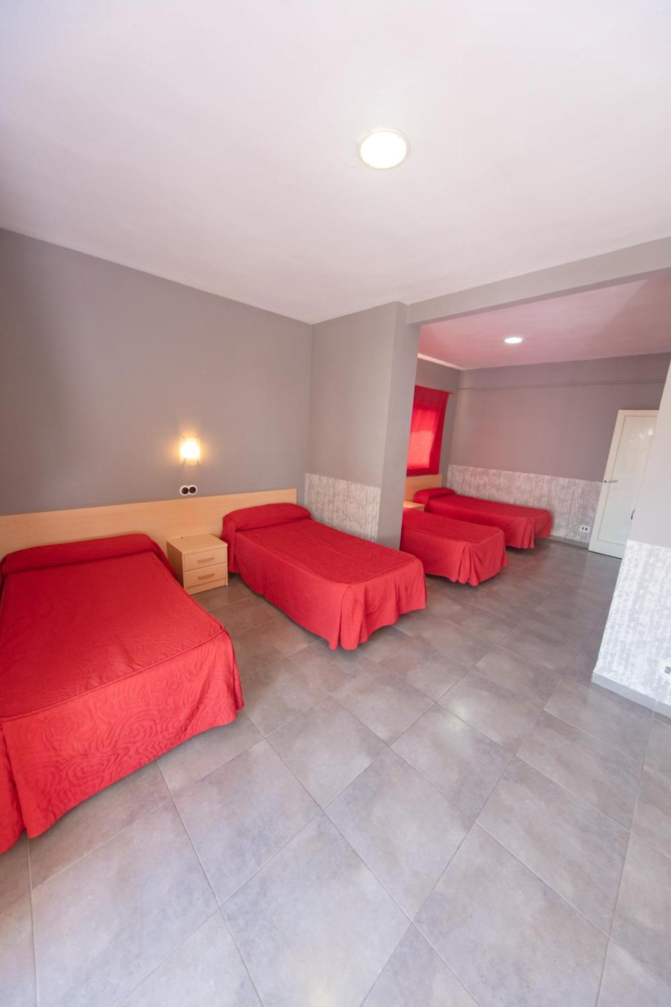 Hostal Virginia Favareta Luaran gambar